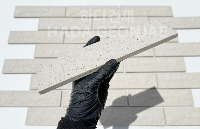 클링커브릭 세라믹타일 240x60x11T 크림화이트 / 하다건재