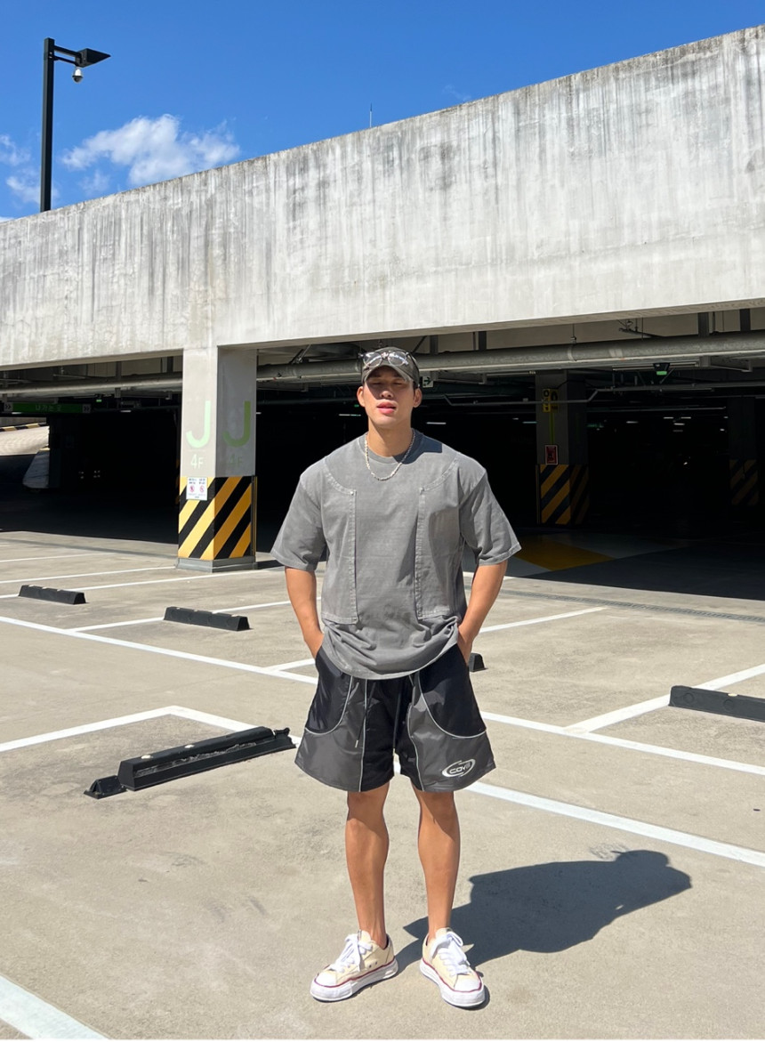 117F4177-39F2-4FD8-8B6F-54B9C3F29357