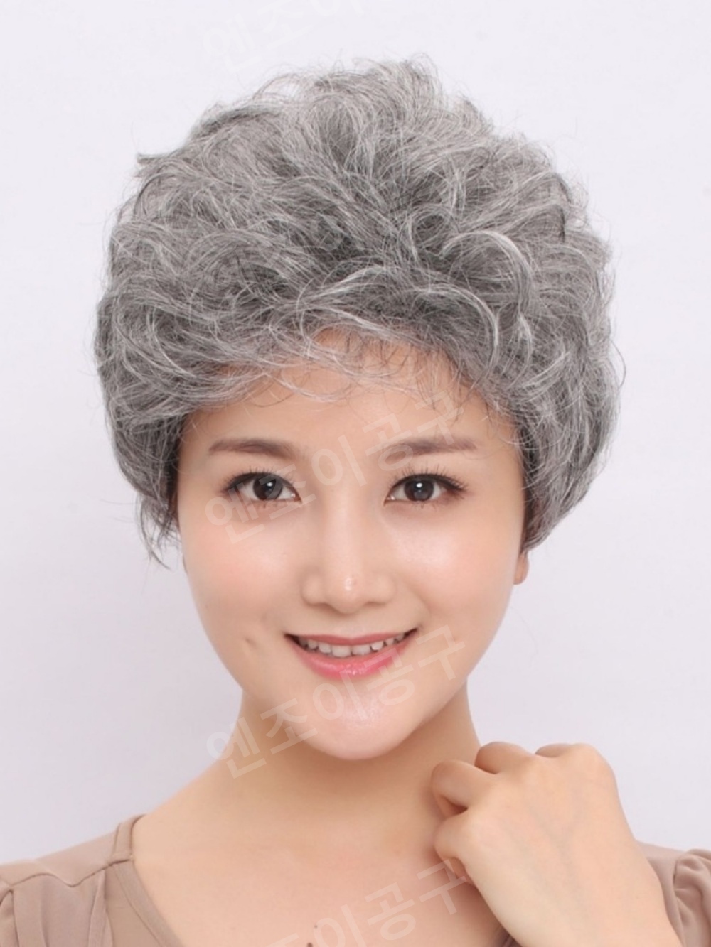 노인용 가발 백발 숏컷 중년 웨이브 엄마 스타일 - 상세 이미지 2