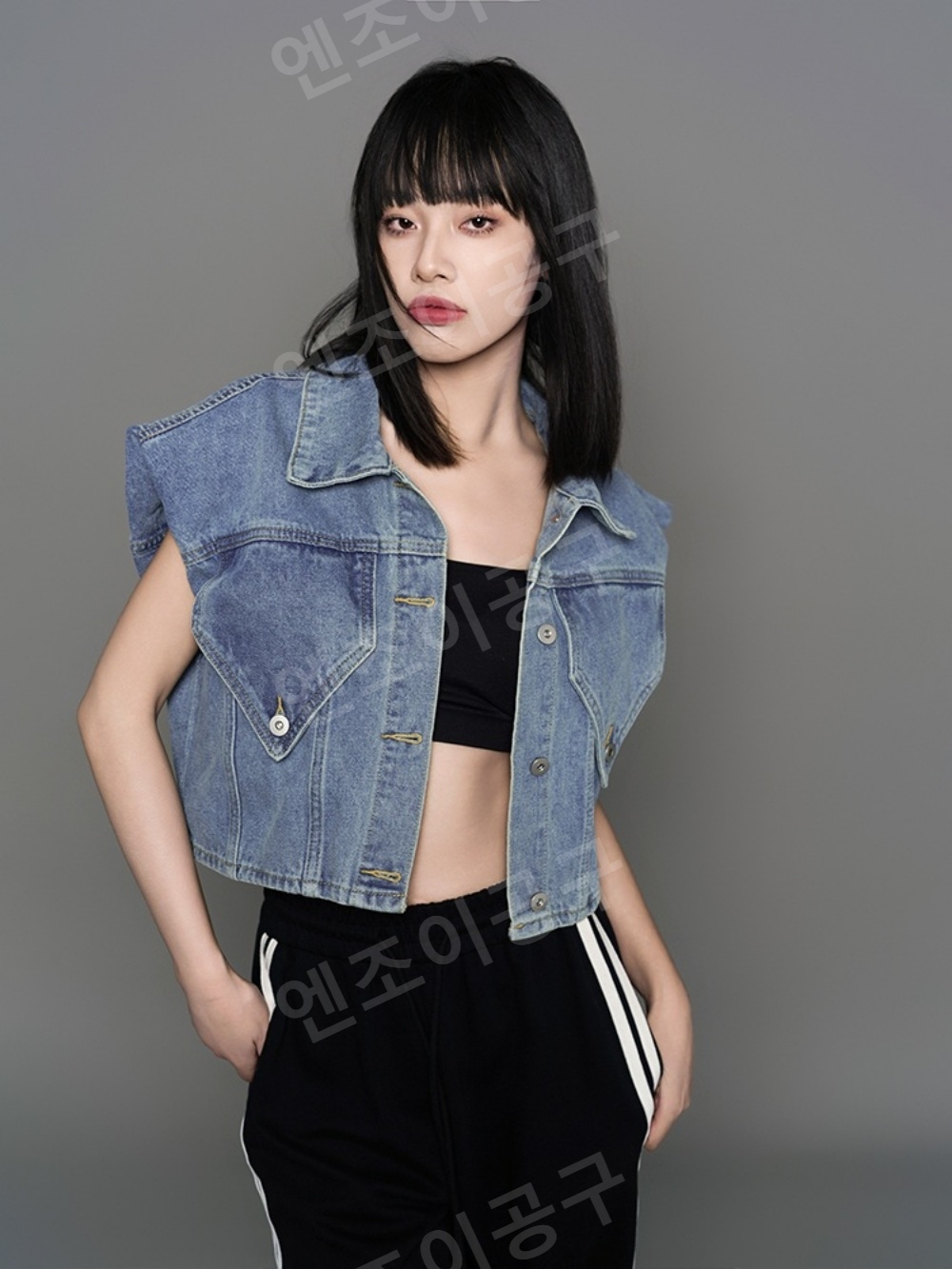 청청코디 데님 크롭 베스트 여성 여름 숏 스타일 패션 트렌드 아우터 - 상세 이미지 3