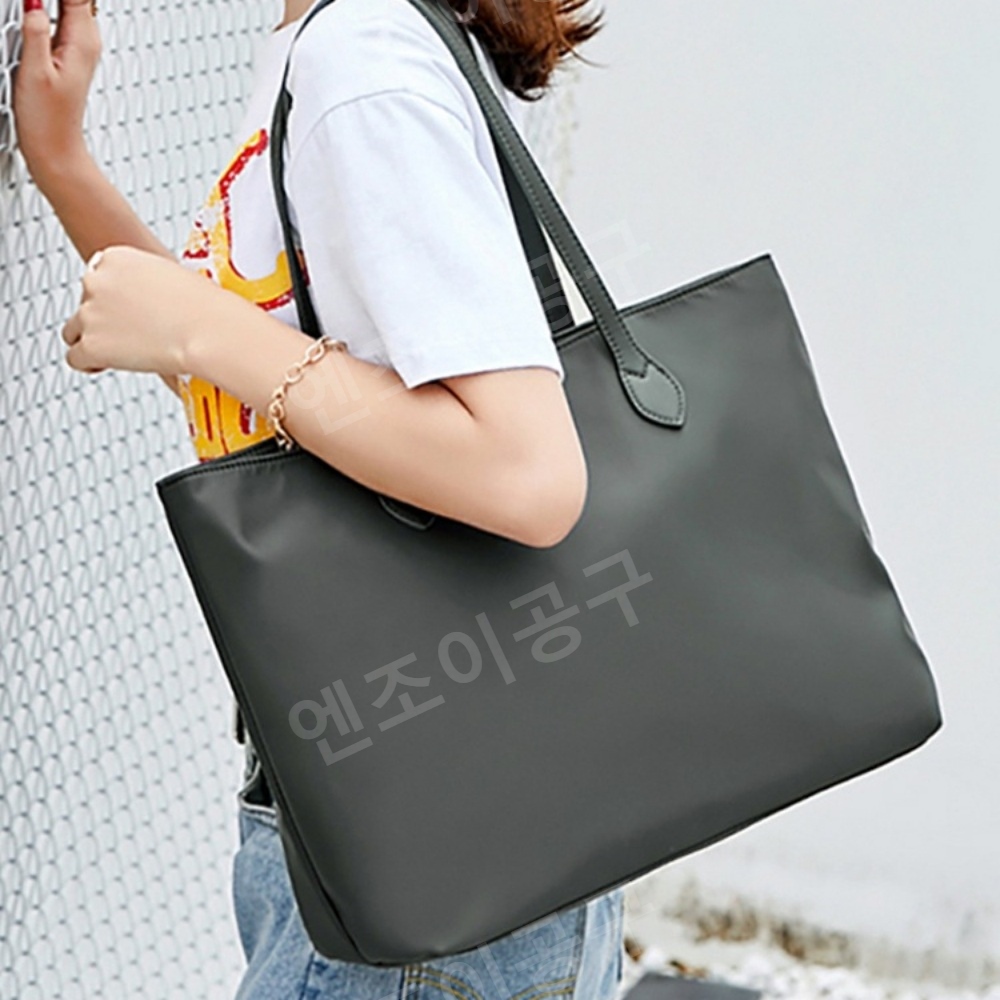 여성 직장용 서류 가방 대용량 토트백 - 메인 이미지