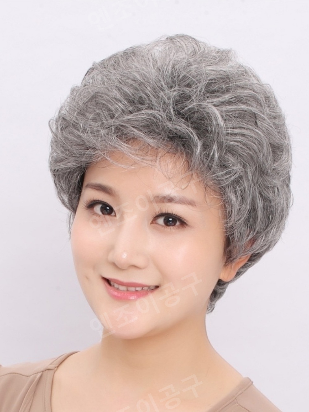 노인용 가발 백발 숏컷 중년 웨이브 엄마 스타일 - 상세 이미지 5