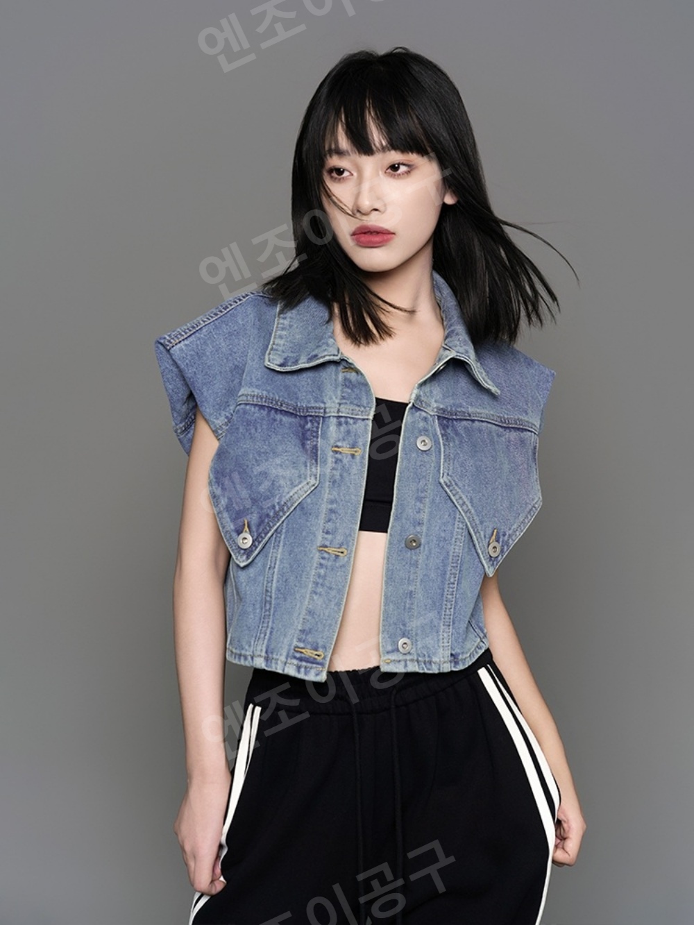 청청코디 데님 크롭 베스트 여성 여름 숏 스타일 패션 트렌드 아우터 - 상세 이미지 2