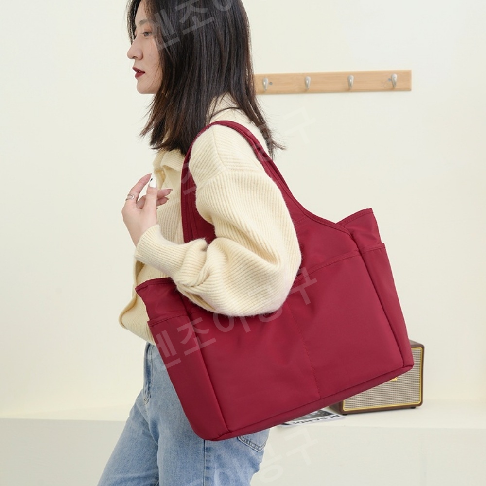 신상 멀티 포켓 대용량 여성 여행 백 - 메인 이미지
