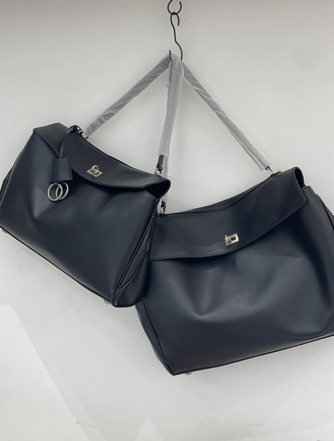 프리미엄 소가죽 빅 스퀘어 쇼퍼 숄더백 여성 직장인 보부상 가방