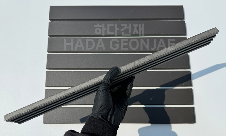 테라코타 점토롱타일 490x53x14T 블랙 / 하다건재