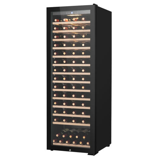 와인셀러가 설치된 실내 모습