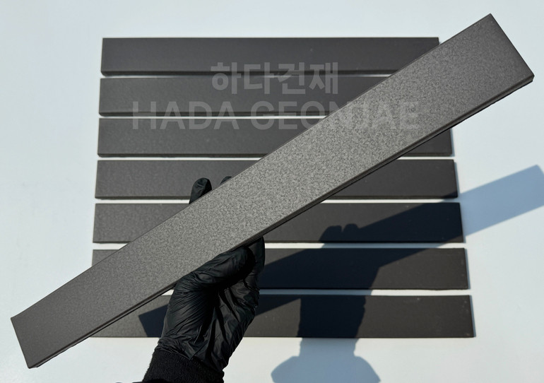 테라코타 점토롱타일 490x53x14T 블랙 / 하다건재