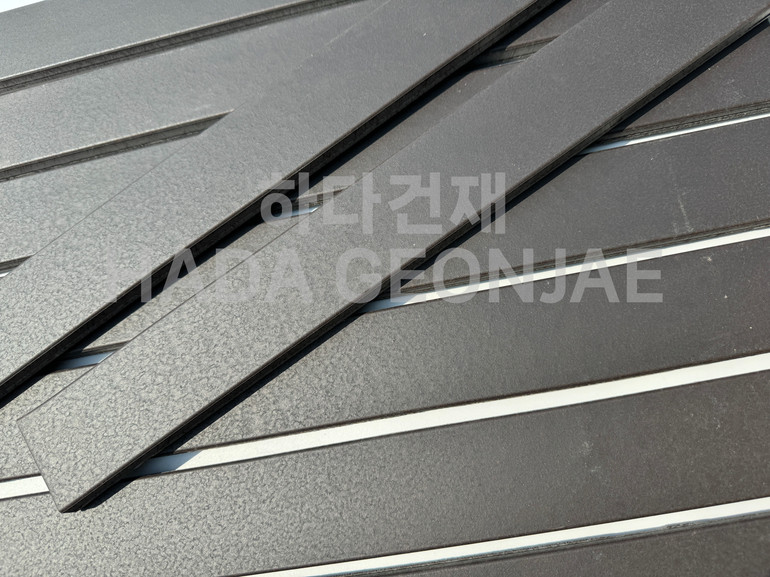 테라코타 점토롱타일 490x53x14T 블랙 / 하다건재