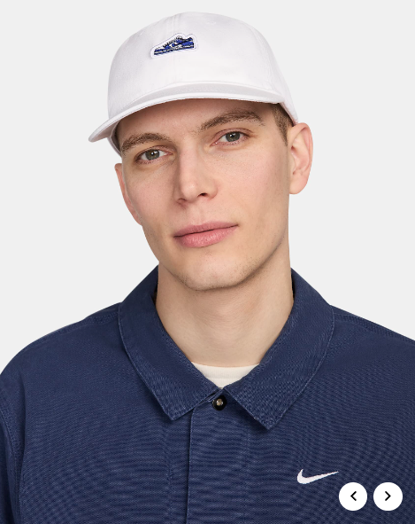 국내매장판 나이키 클럽 언스트럭처 덩크 패치 캡 D7 FN4404-100