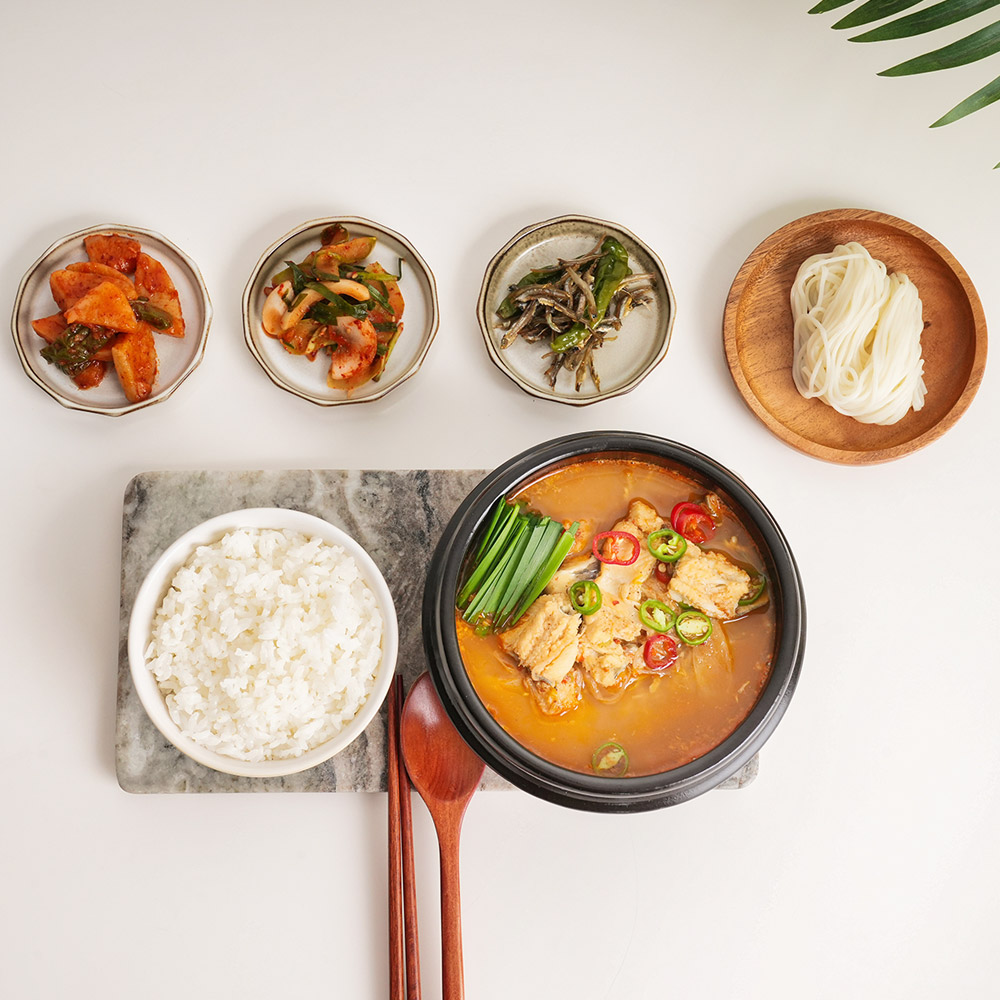 여수 수미네게장밥상_본점/ 청정바다 장어탕 맛집 건강보양식 1kg(3인분) 순살장어 장어국 장어곰탕 택배 포장 - 상세 이미지 5