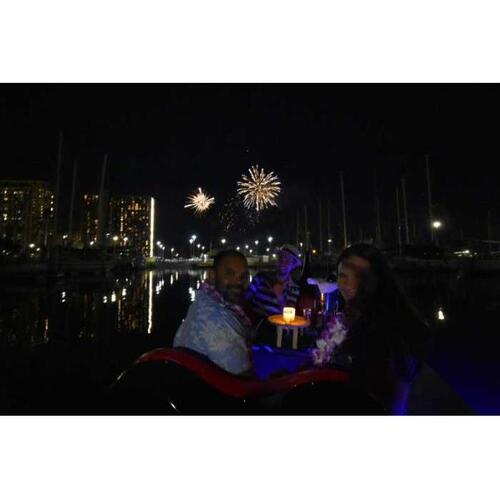 미국 하와이 오아후 불꽃놀이 크루즈 - 음료가 포함된 최고의 럭셔리 곤돌라