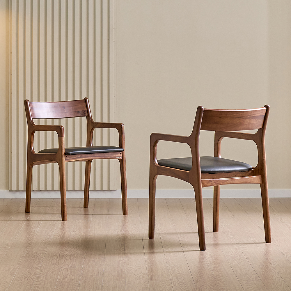 헤즈로 암체어 블랙 식탁의자 1인용 원목 카페 체어