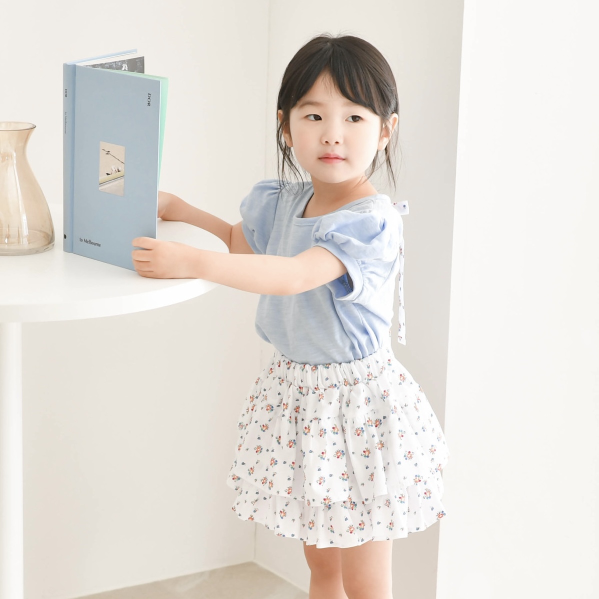 데이지 리본 티셔츠 반팔 여아 아동 블루 꽃무늬 보통핏 면