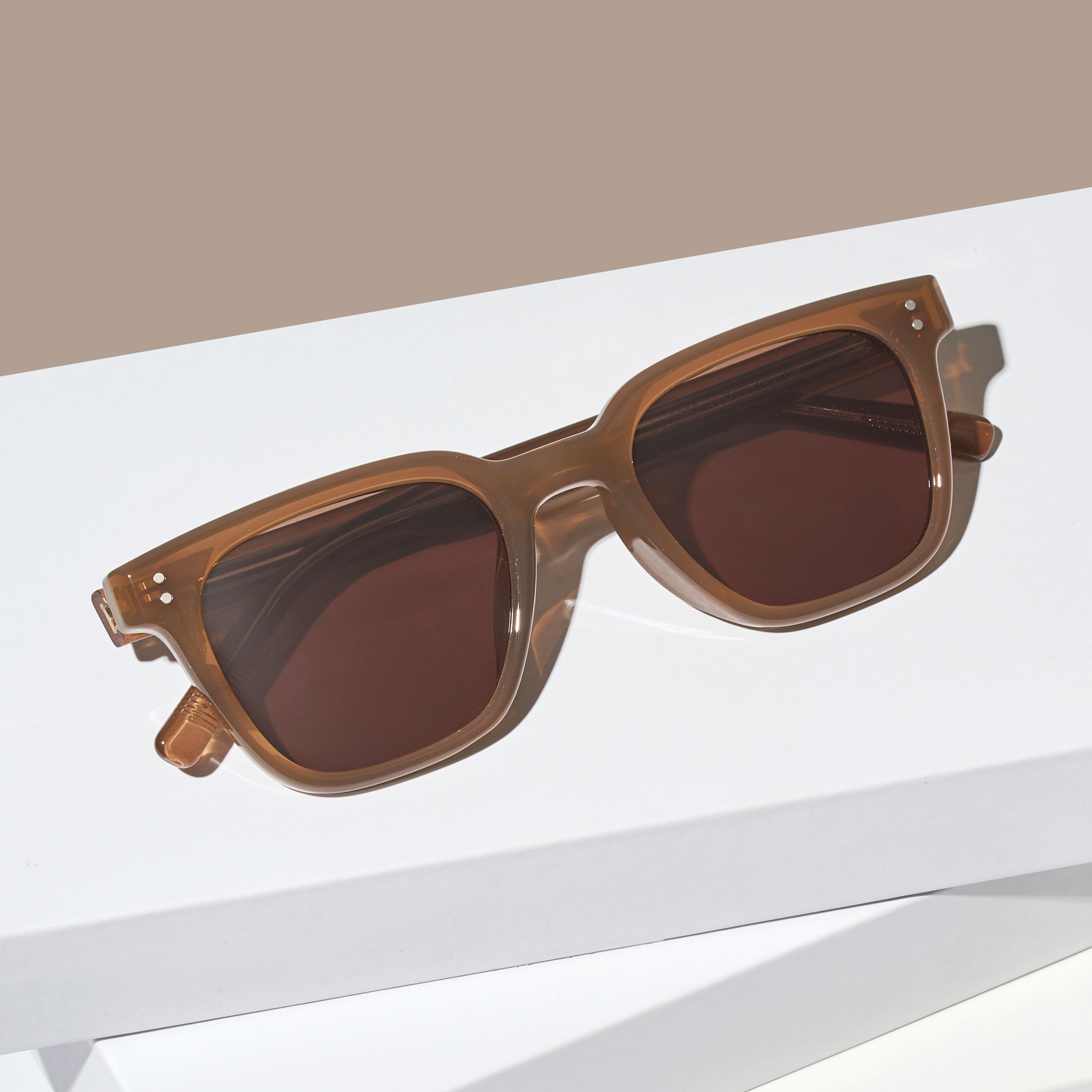 자외선차단 사각 패션 뿔테 커플 틴트 선글라스 UV400nm