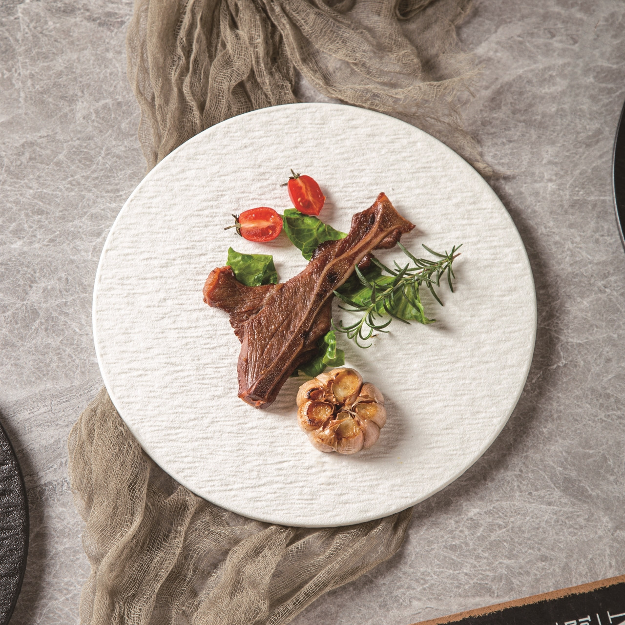 SELBY 클래식 스톤 스테이크 플레이팅 접시 30.5cm