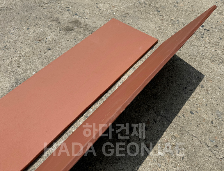 테라코타 타일 900x300x12T 비타레드 레드 / 하다건재 점토타일