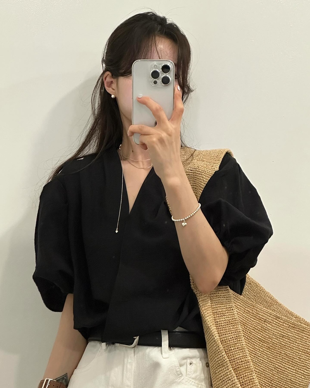 샤덴 여성 여름 오버핏 루즈핏 브이넥 퍼프 밴딩 랩 린넨 반팔 블라우스 - 상세 이미지 2