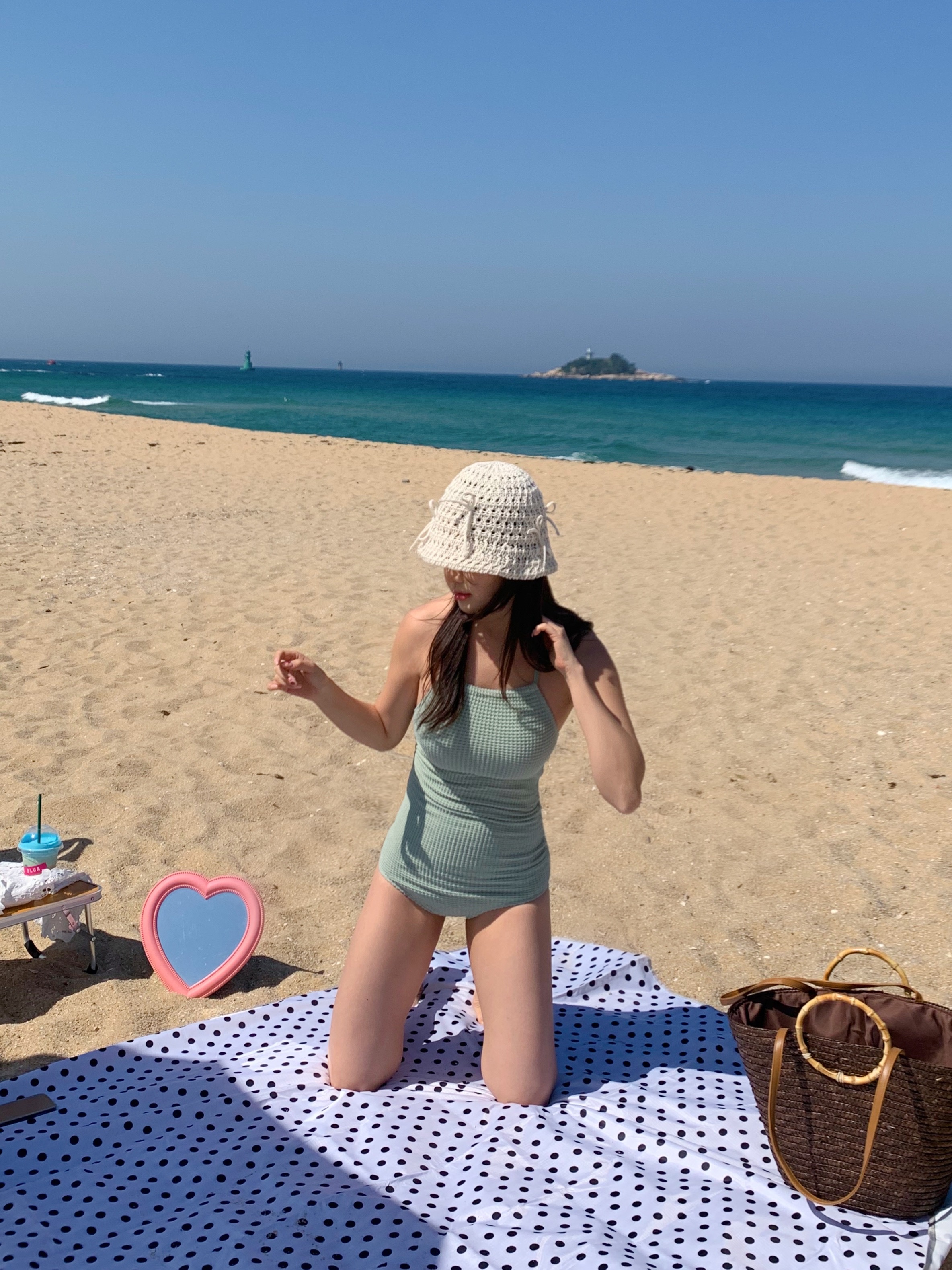 [편한스판] 홀터넥 모노키니 심플 셔링 수영복 휴양지 여름 비키니 호캉스 상세 이미지 16