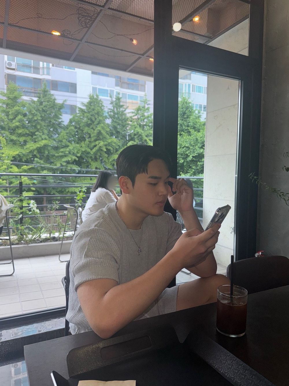 14464742675602512_1527536710