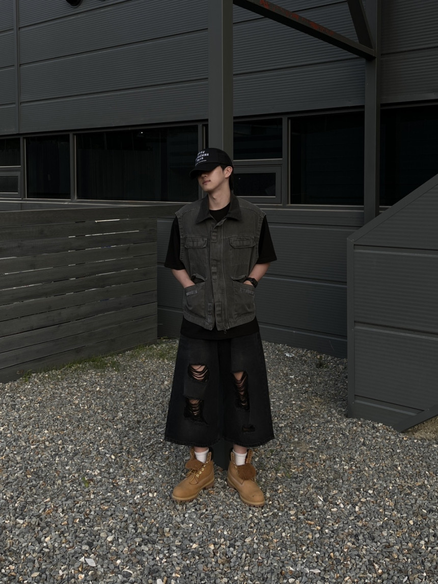 4E3AFC37-3D6B-40CF-9392-652BD4B046FF