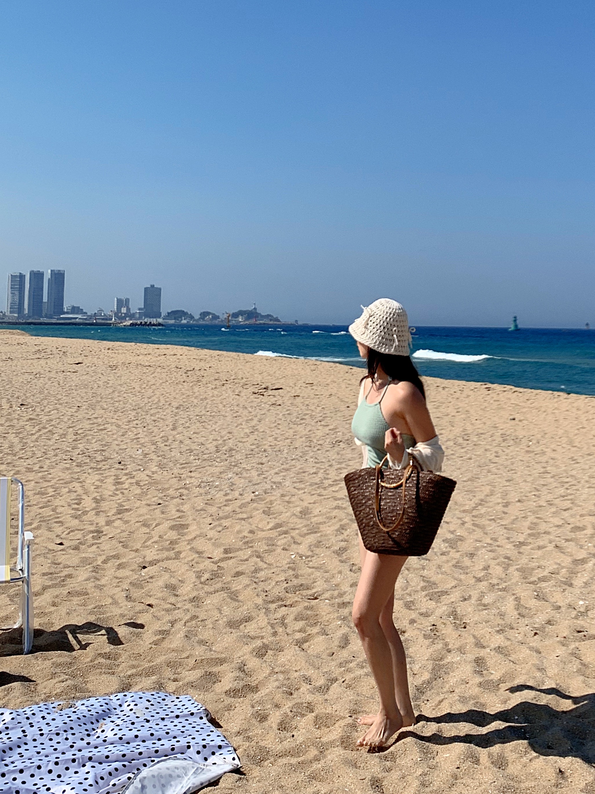 [편한스판] 홀터넥 모노키니 심플 셔링 수영복 휴양지 여름 비키니 호캉스 상세 이미지 10