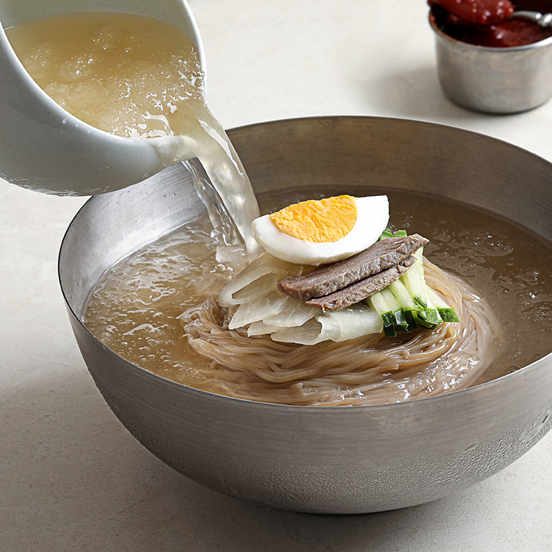 살얼음 동동 평양냉면5인분(면1kg+육수5봉)/함흥냉면5인분(면1kg+양념장400g)/평양냉면5인분+함흥냉면5인분(육수5봉,양념장400g) - 상품 이미지