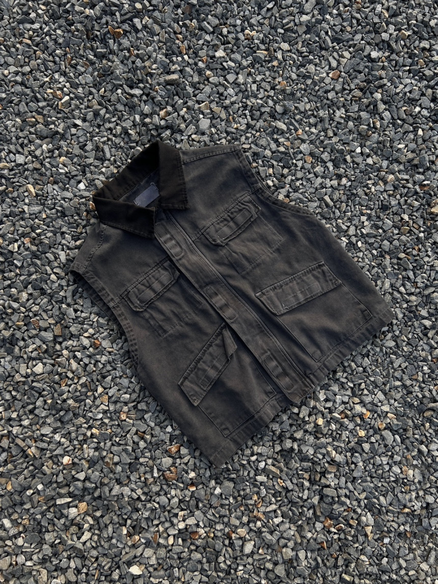 A2F6F4B6-6507-4077-9546-AAFAFF0B1B3A