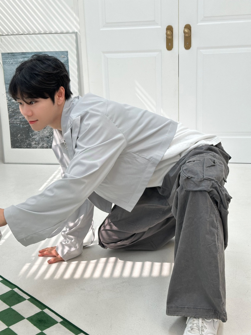 B0E24965-D70C-4751-94CA-0F9DEFFA9230