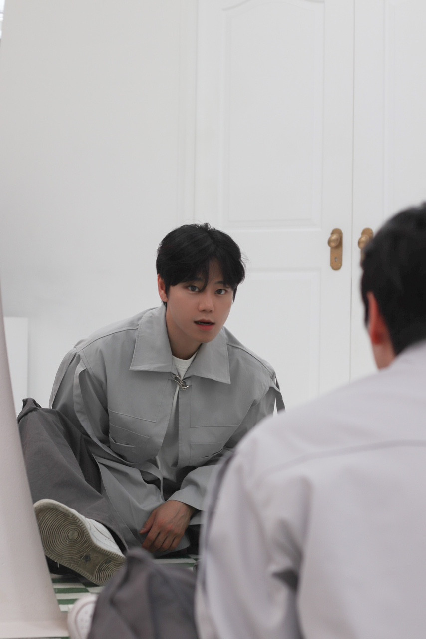 FEB9528F-1EAD-4005-9C9B-E881C59D7B4A