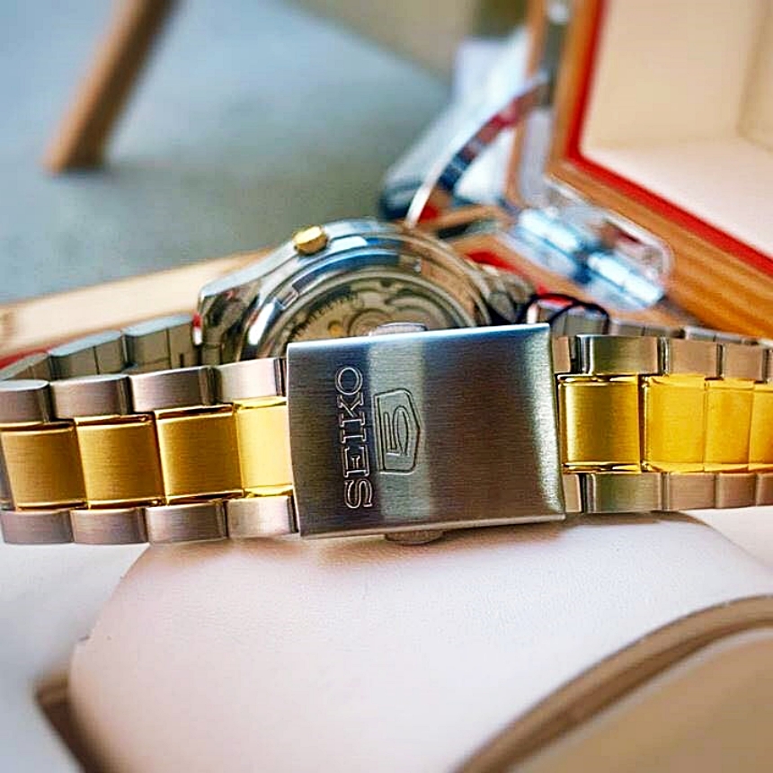 세이코 SEIKO 오토매틱 클래식 금장 콤비 남자 메탈 밴드 손목시계 SNK792 - 상세 이미지 5