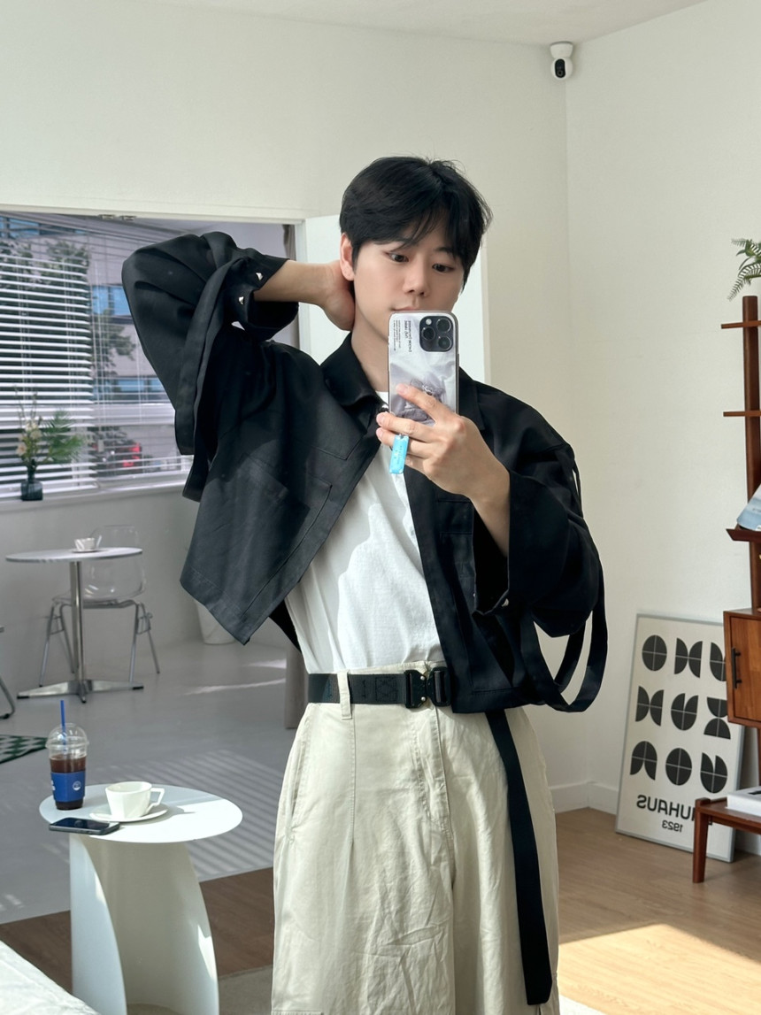 5BD9944D-0970-4949-8D87-9BFA0F516C3E