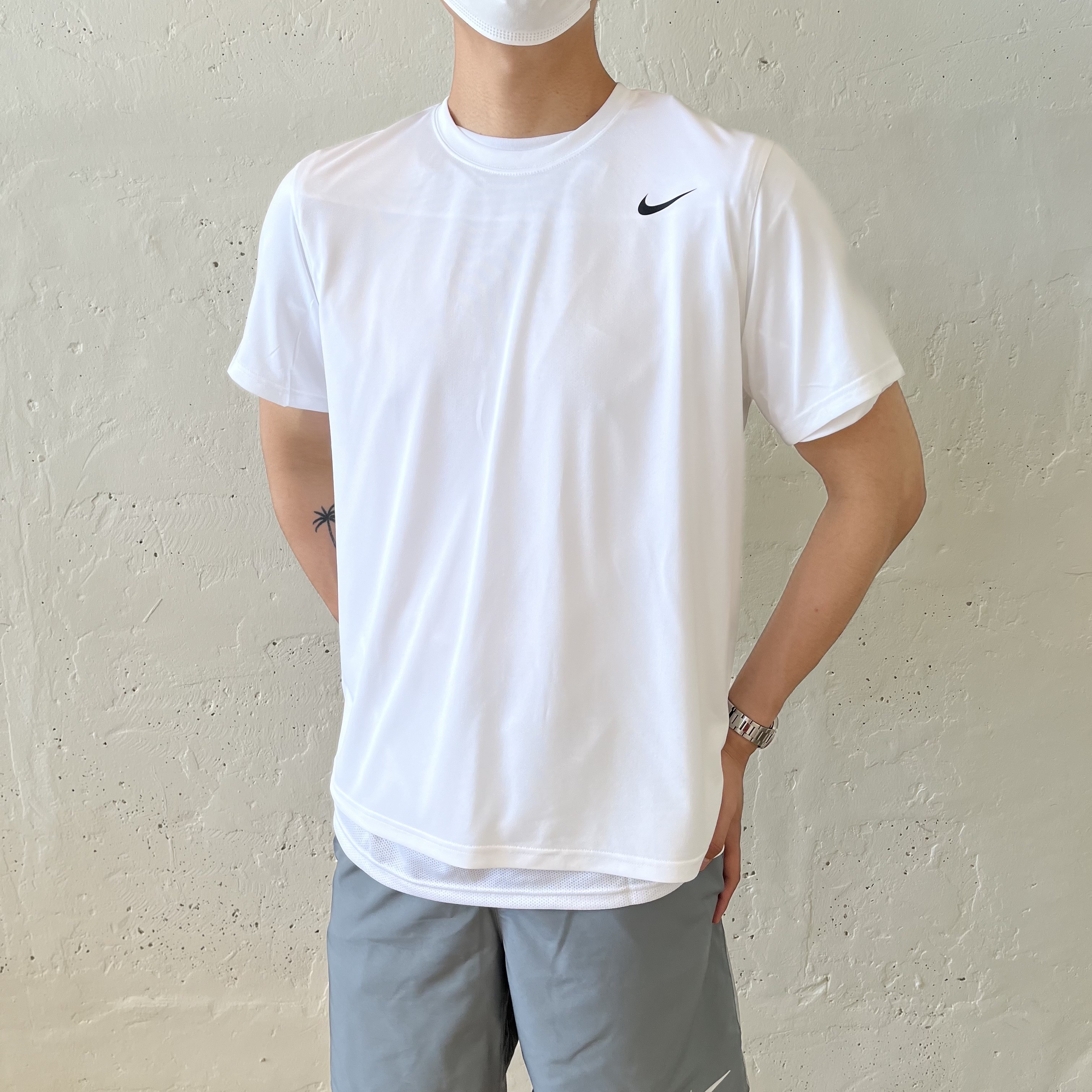 나이키 기능성 반팔티 드라이핏 스우시 시원한 냉감 반팔티셔츠 이미지 4