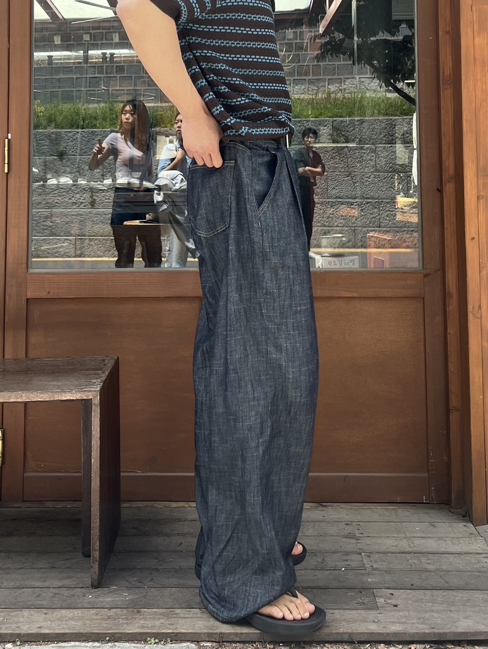 E3B55206-304C-40E7-875F-BB7E6084DC15