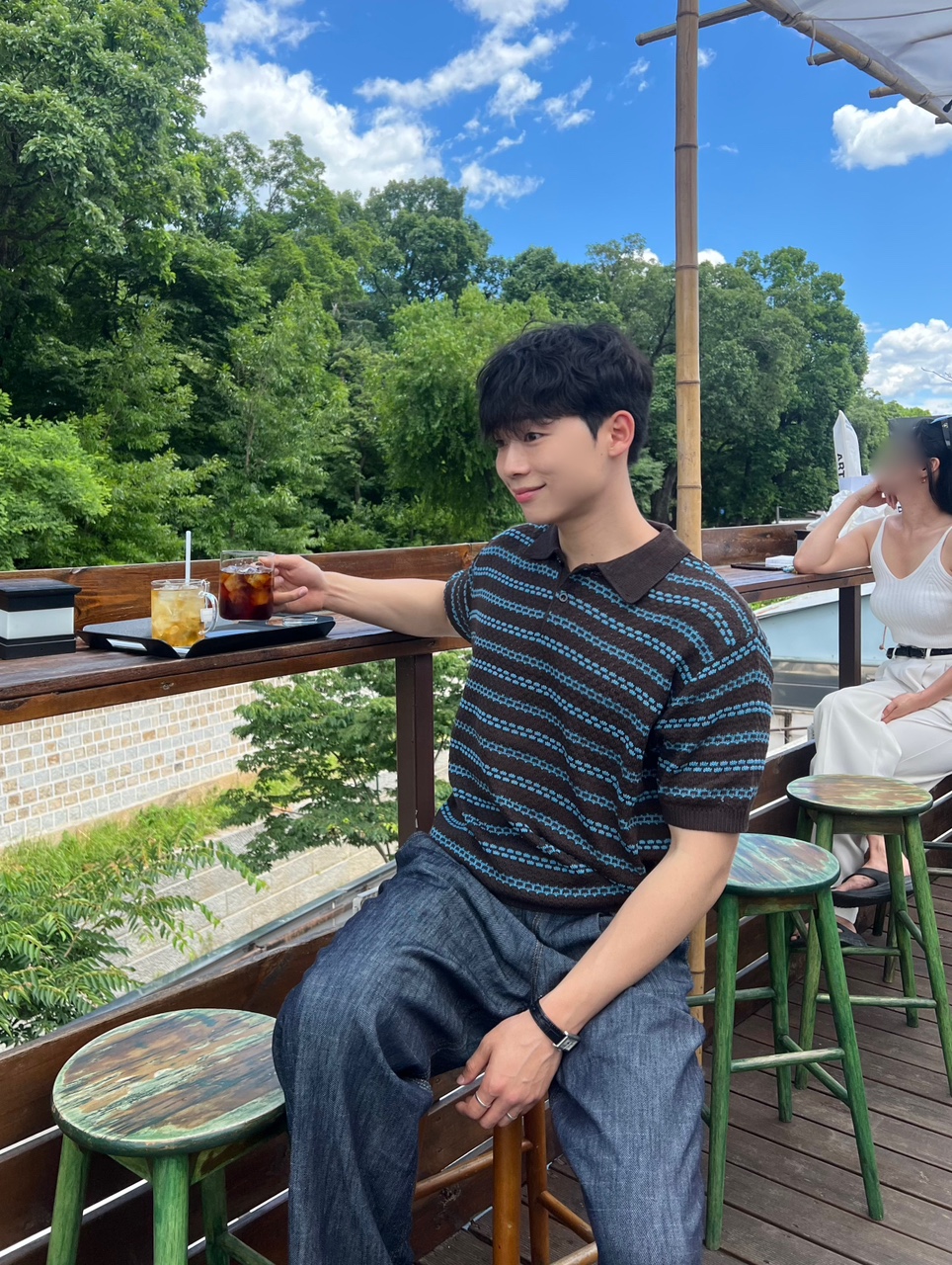 1CCF3713-64B6-45B8-9883-E8AE4E98B5E6