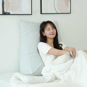 킹리치 삼각 등받이쿠션 세모 등쿠션 허리 등 쇼파 침대 소형 솔직 후기 | 실제 배치 사진 포함 - 상품 이미지 3