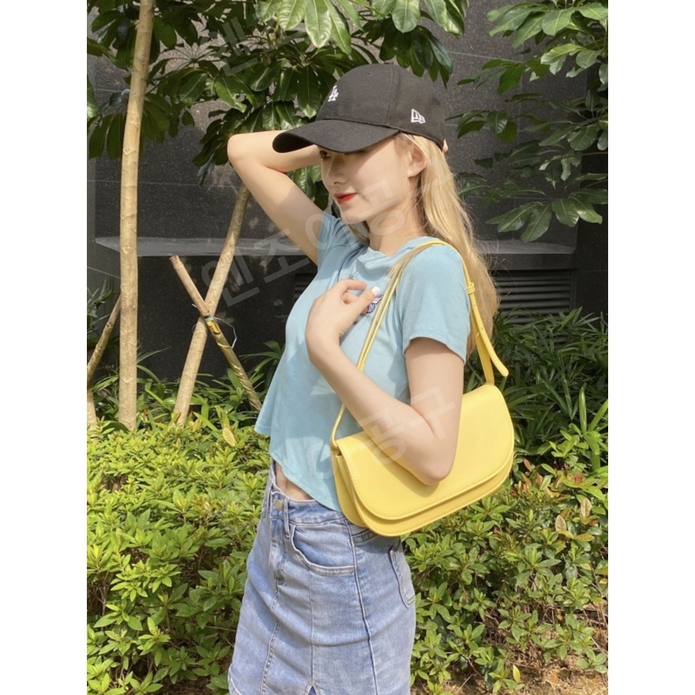 히어로는 아닙니다만 8회 천우희 도다해 크로스백 가방 스퀘어 하이틴 의상 옷 패션 - 상세 이미지 3