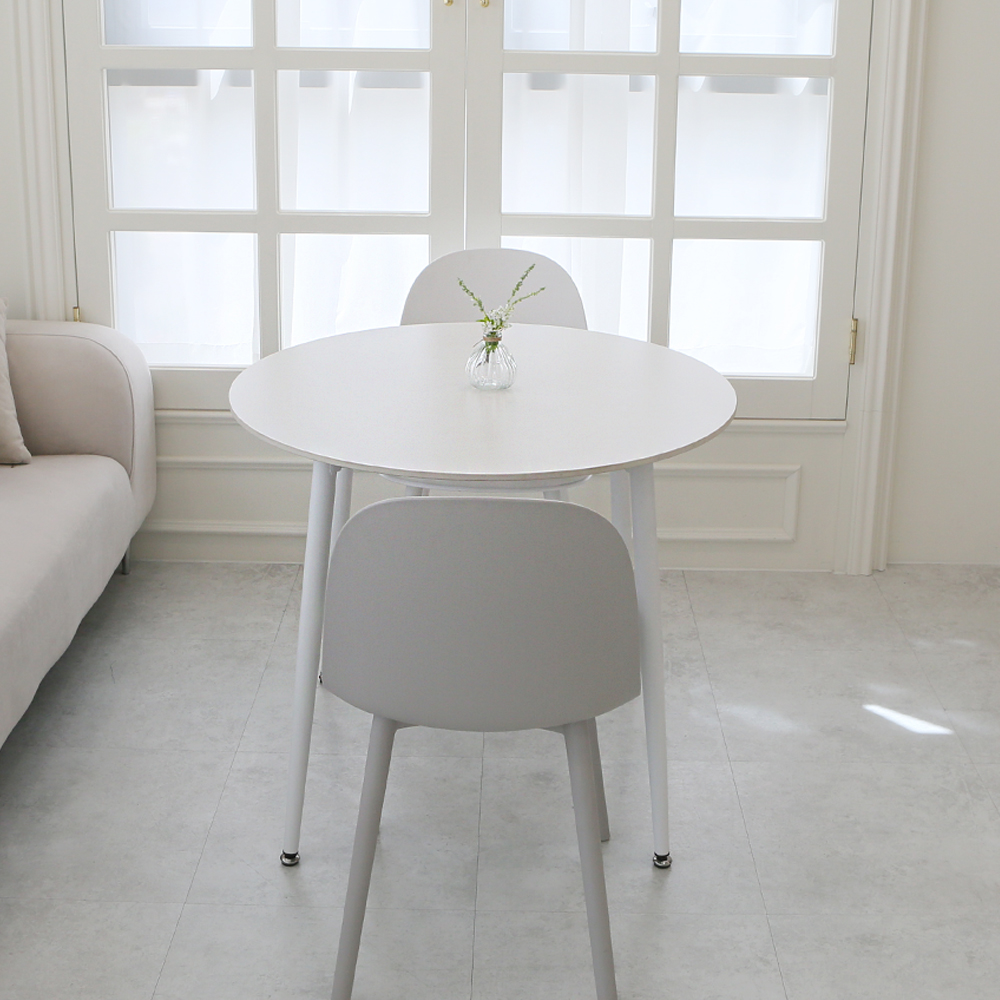 플럼 2인용 세라믹식탁 포세린 화이트 원형 식탁 세트 850 의자 2개