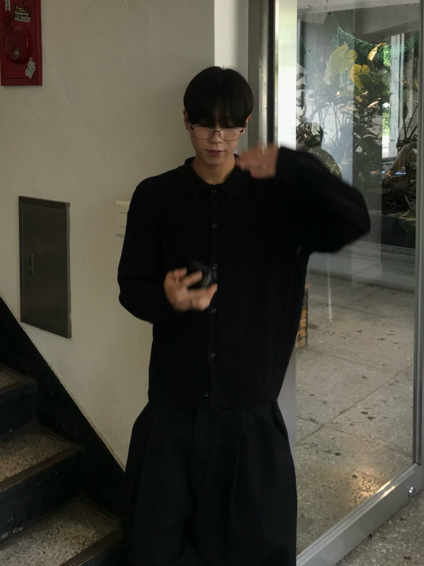 9040B549-90F6-4EE6-8443-520371AB09DF