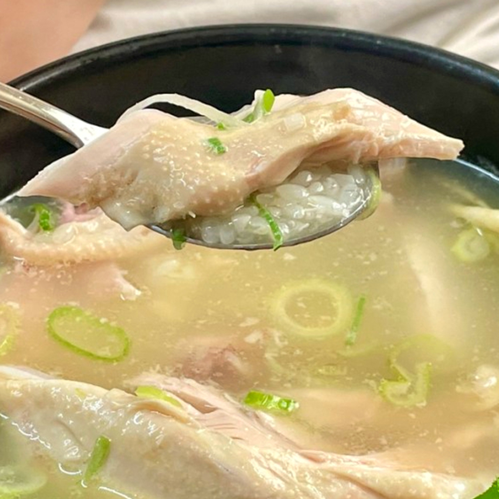 [보양맛집]해와바다 찹쌀 한방 삼계탕 1.3kg 2인분 /백숙 인삼삼계탕 10가지 한방재료 초복 중복 말복 - 상세 이미지 3