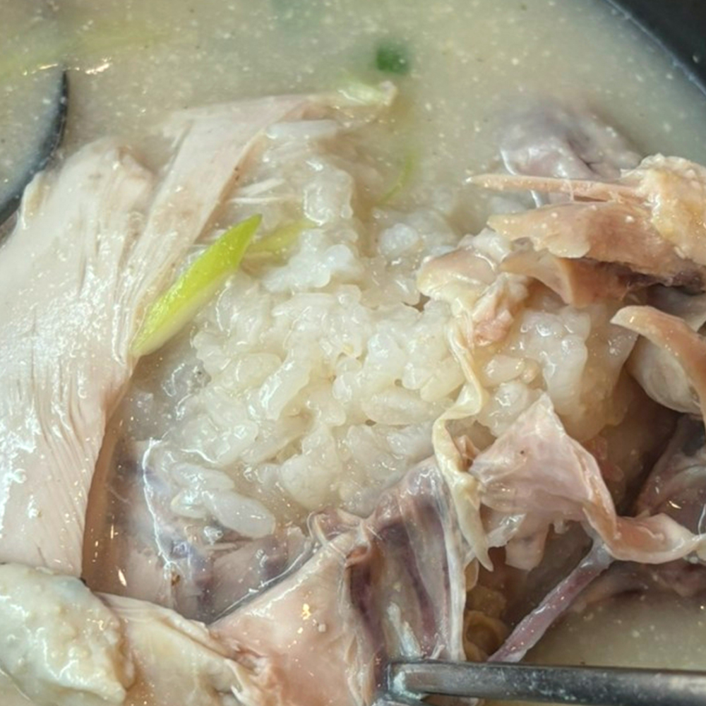 [보양맛집]해와바다 찹쌀 한방 삼계탕 1.3kg 2인분 /백숙 인삼삼계탕 10가지 한방재료 초복 중복 말복 - 상세 이미지 2