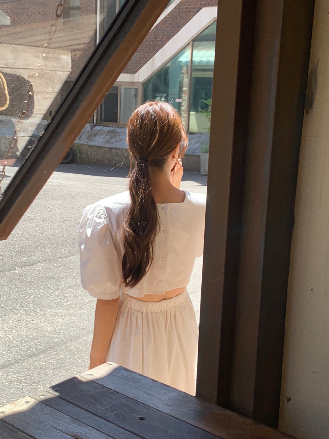 허리 뒷트임 포인트 라운드넥 퍼프 반팔 밴딩 셔링 a라인 여름 백오픈 롱 원피스(3color)