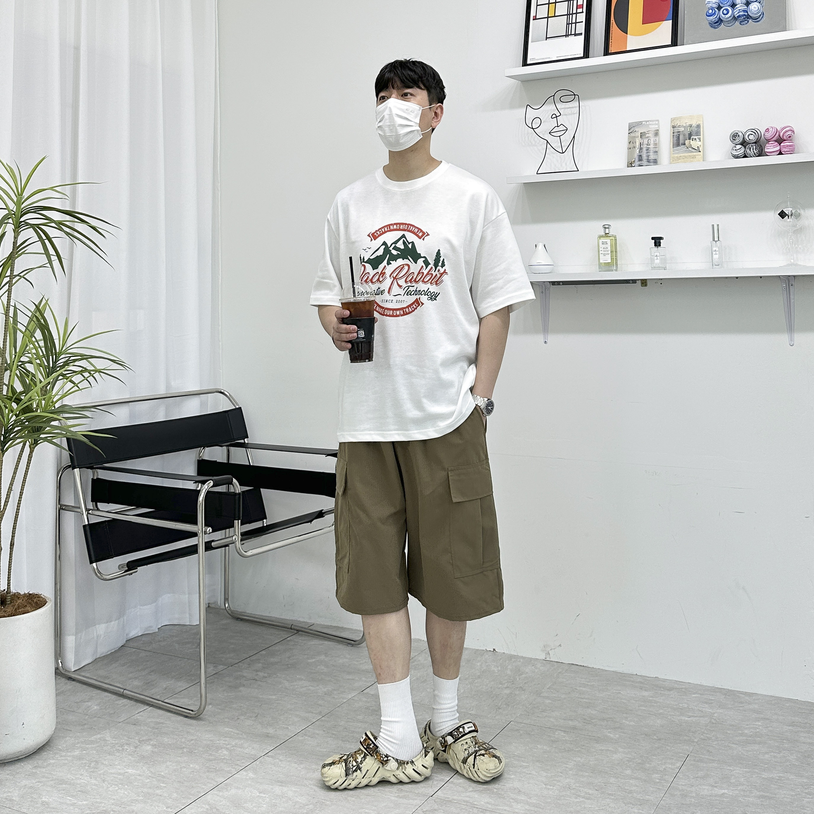 남녀공용 래빗 레터링 프린팅 오버핏 반팔 티셔츠 3color - 상세 이미지 2