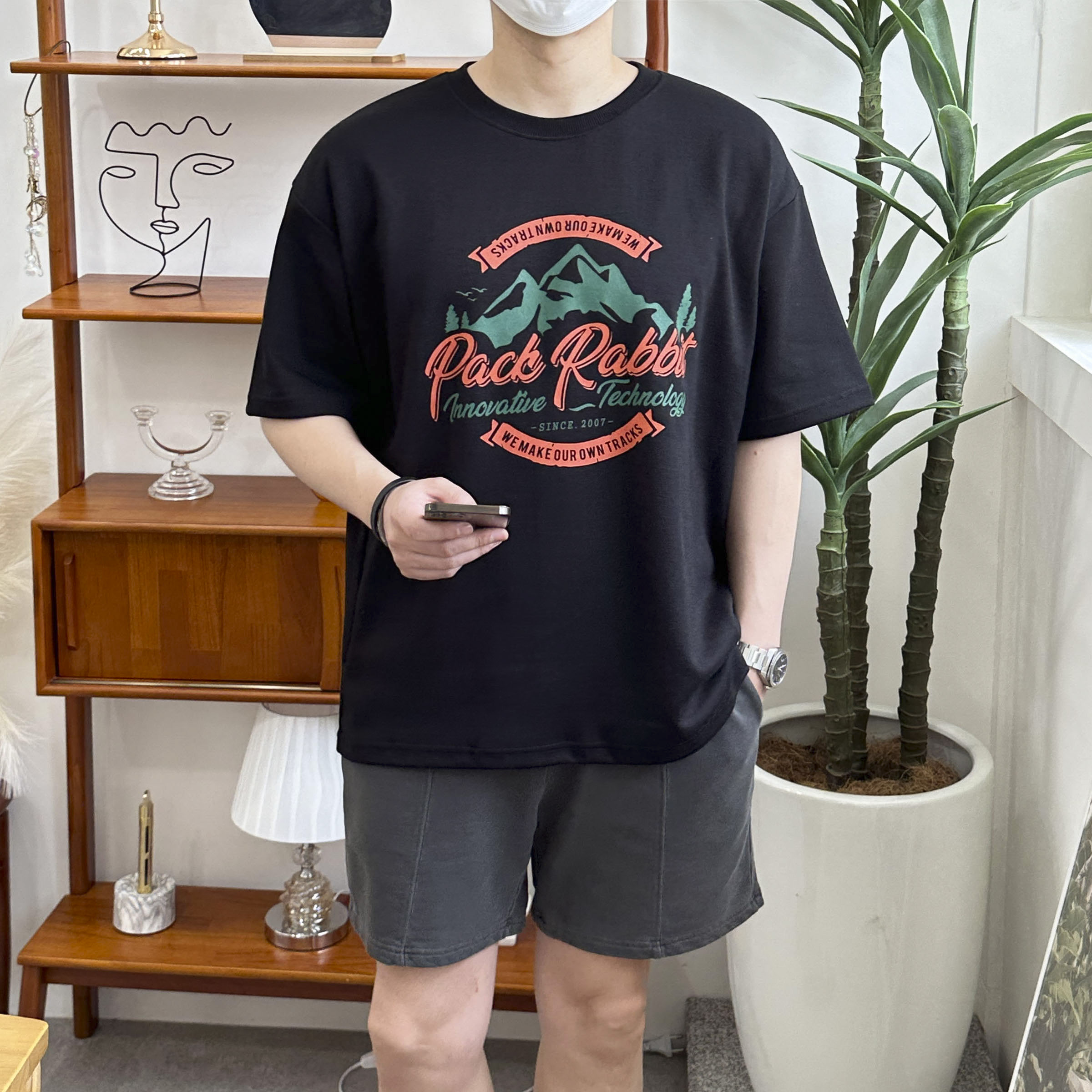 남녀공용 래빗 레터링 프린팅 오버핏 반팔 티셔츠 3color - 상세 이미지 3