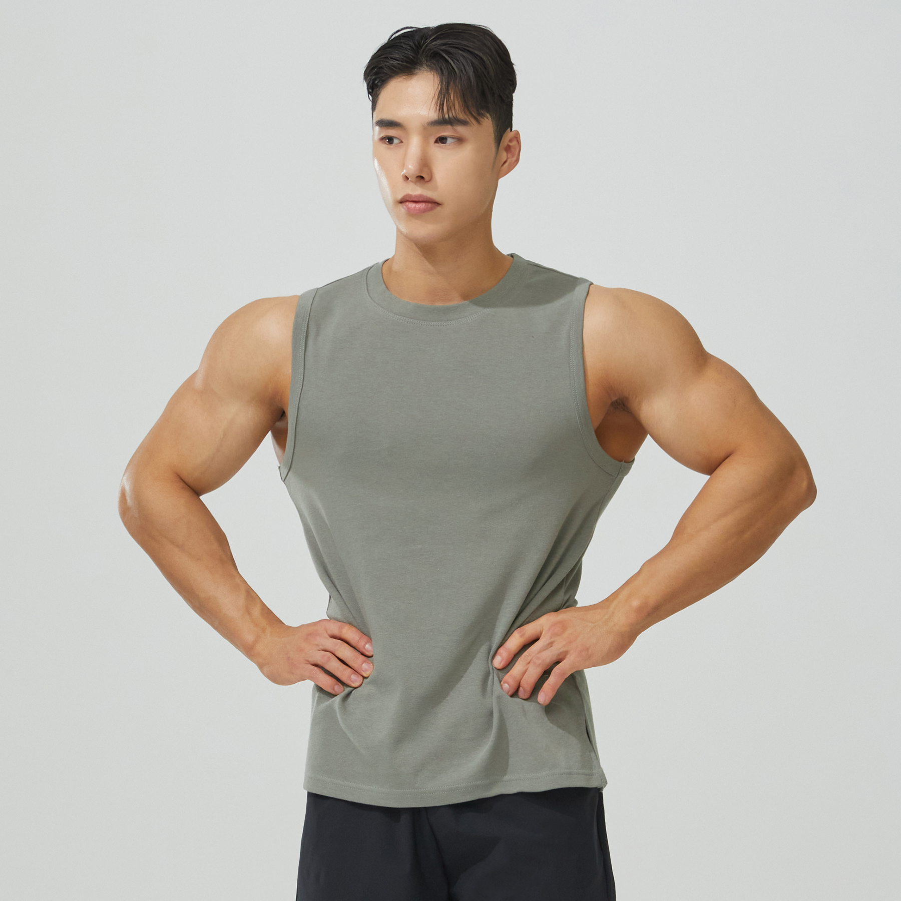 코튼폴리 기능성 머슬핏 쿨 나시 무지 운동 헬스복 짐웨어 이미지 3