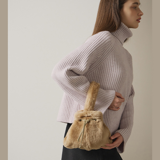 [로보] 스페인 시어링 무스탕 버킷백 CAC20D001