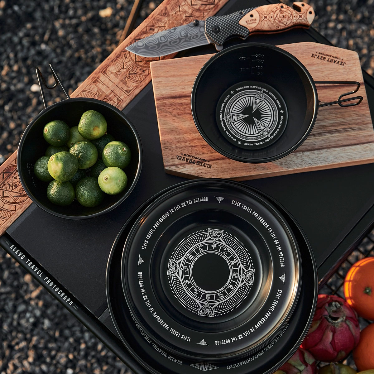 대륙의 테팔 캠핑 식기 기하학 디자인 스텐 블랙 접시 세트 ETP