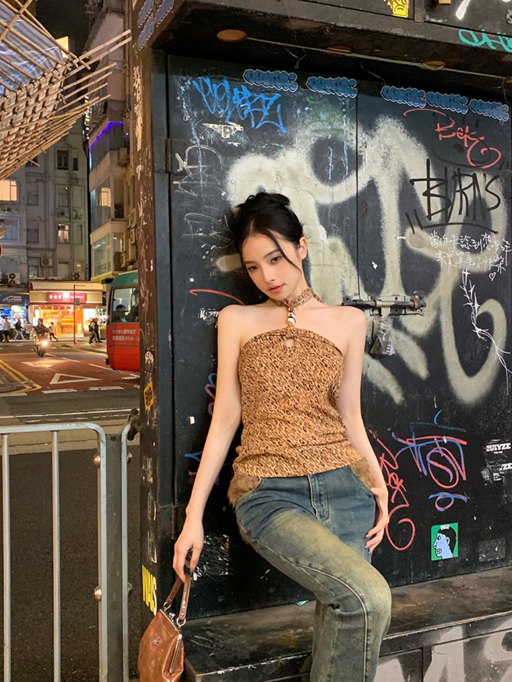 플레이어2 차제이 홀터넥 섹시한 화려한 의상 옷 패션 - 상세 이미지 5