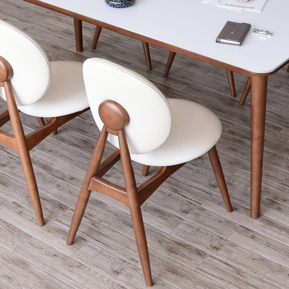 이즈네이처 페르시 식탁의자 원목의자 월넛색상 인테리어의자