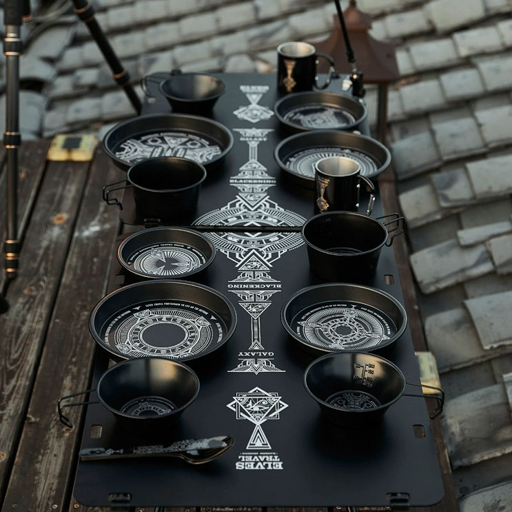대륙의 테팔 캠핑 식기 토템 디자인 알루미늄 블랙 접시 세트 ETP